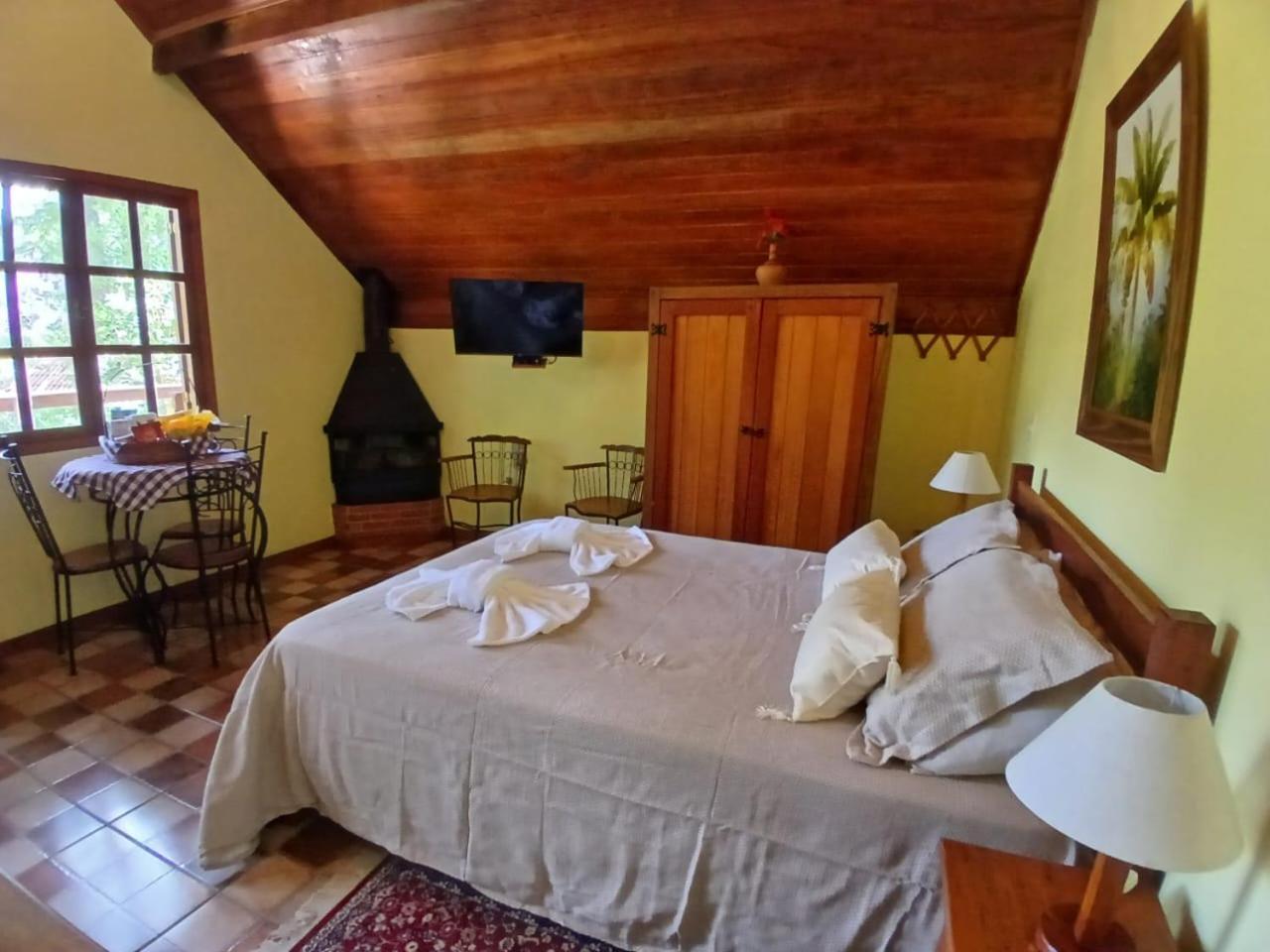 Sitio Recanto Da Paz Chales - Casa E Chale Para Temporada Sao Pedro da Serra  Phòng bức ảnh